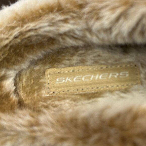 Skechers Indoor/Outdoor Slippers-Size 8.5-Tan/Brown Suede w/Faux Fur lining - Picture 7 of 11